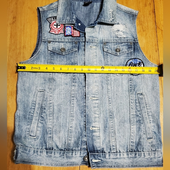 Southpole vintage denim vest Size Medium - Picture 9 of 11